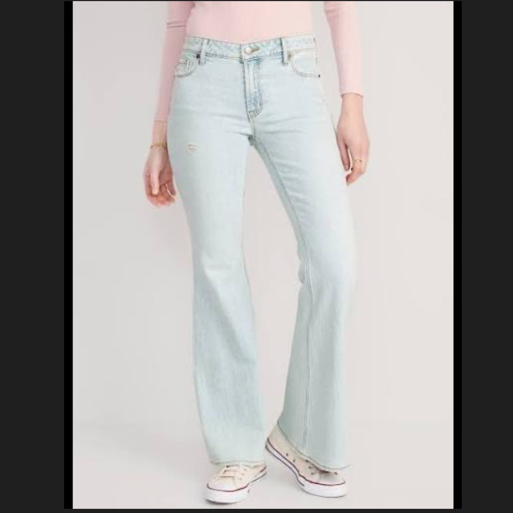 Old Navy Super Flare Jeans Lightwash Denim Mid-Rise Waisted Size 6 Petite
